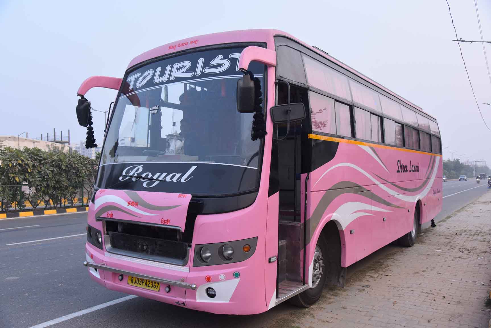 56 Seater Luxury Bus