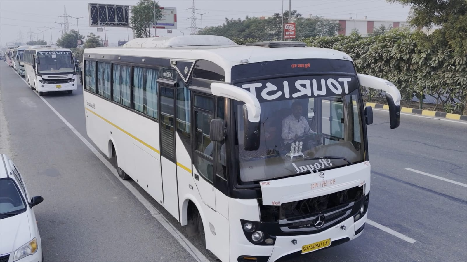 35 Seater Luxury Bus 